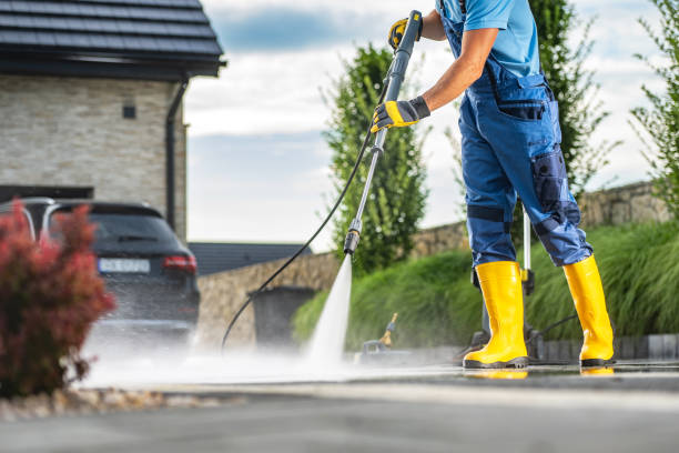 Best Roof Pressure Washing  in East Troy, WI